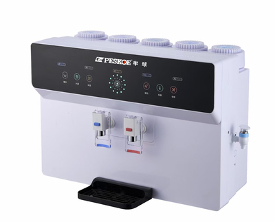 919白色触摸大屏